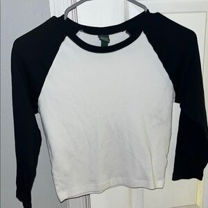 Wild Fable Black and White Raglan Top